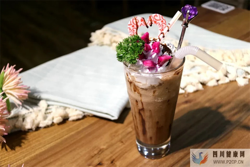 喝奶茶会引发糖尿病吗?90%人相信的谣言,正糖名家来科普啦~(图1) 喝奶茶会引发糖尿病吗?90%人相信的谣言,正糖名家来科普啦~(图1)
