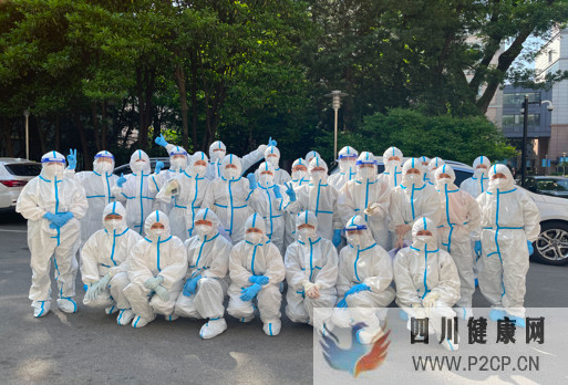 五官科医护志愿者奔走城市间核酸采样超20万支,星空下的采样人不孤单(图1) 五官科医护志愿者奔走城市间核酸采样超20万支,星空下的采样人不孤单(图1)
