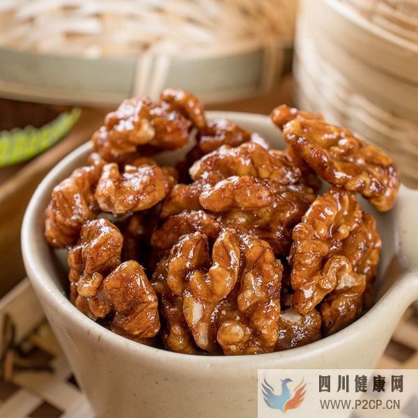 核桃泡蜂蜜有什么作用与功效蜂蜜加核桃的功效与作用(图1) 核桃泡蜂蜜有什么作用与功效蜂蜜加核桃的功效与作用(图1)